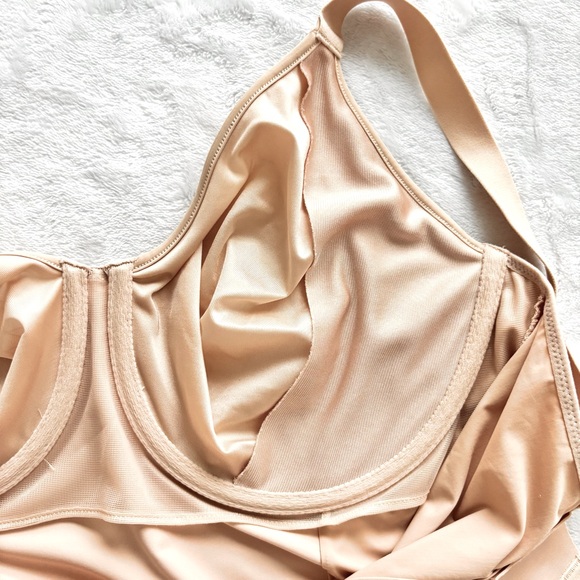 CHANTELLE Smooth Lines Shaping Bodysuit--40C - Picture 10 of 16